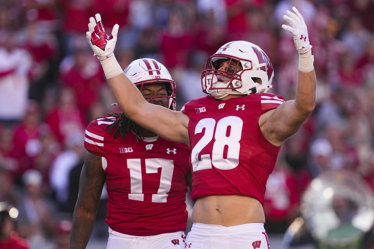 Wisconsin vs. USC Picks, predictions